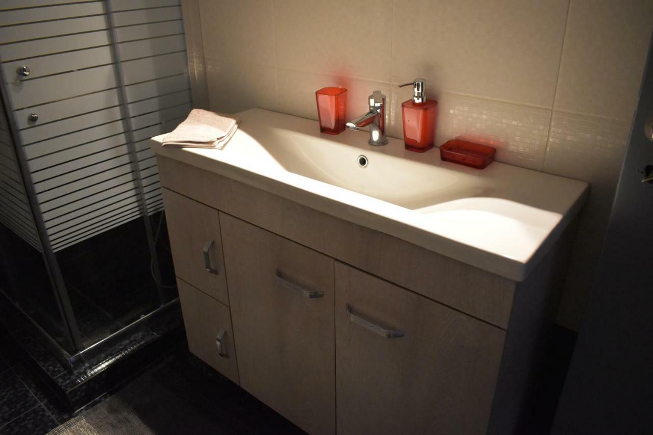 Katzen Room by the Metro Athen Exterior foto