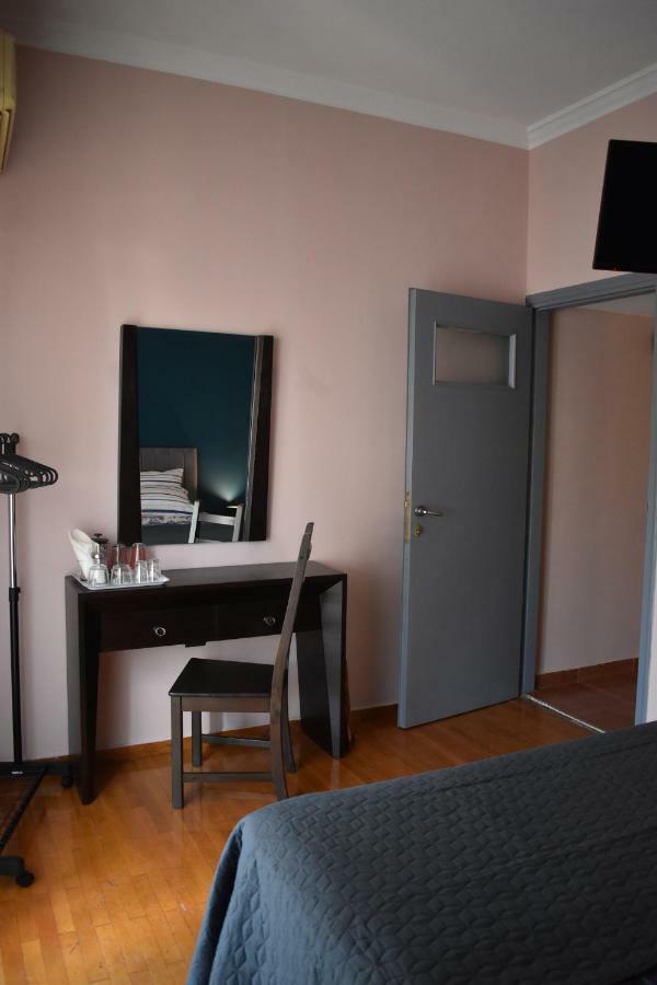 Katzen Room by the Metro Athen Exterior foto