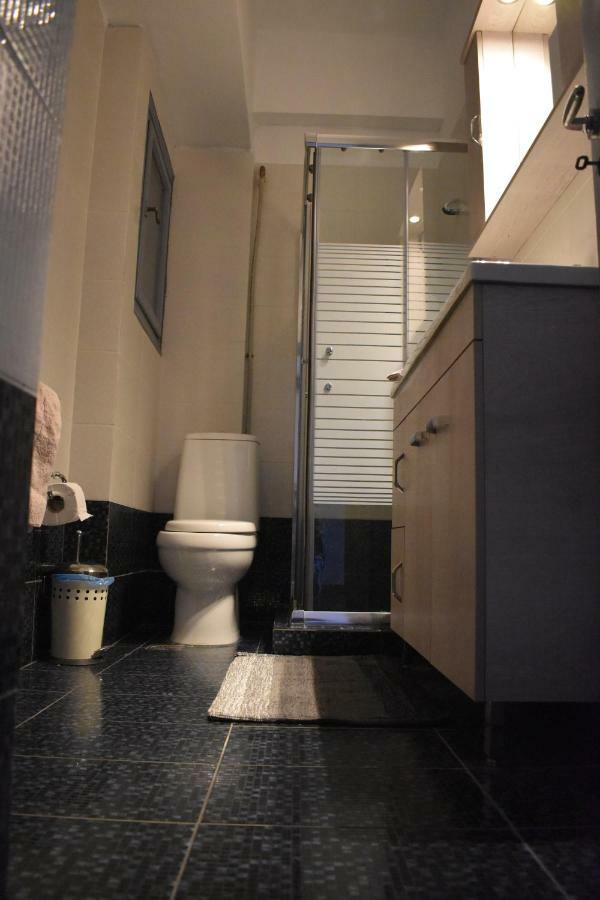 Katzen Room by the Metro Athen Exterior foto
